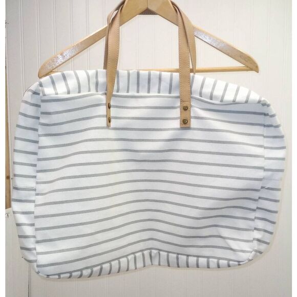 Cozy Earth  zip top tote bag - Picture 3 of 5